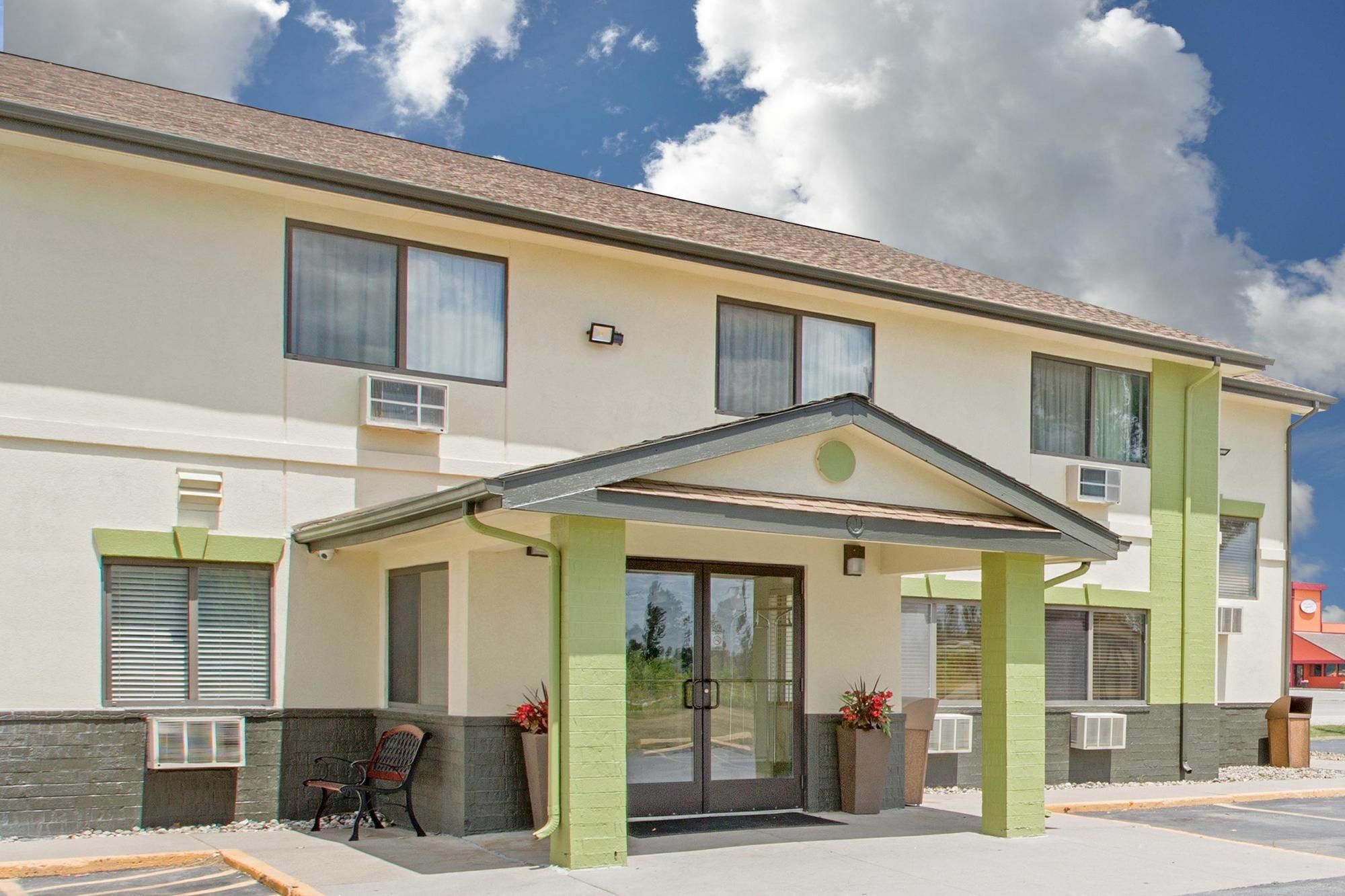 Hotel Baymont By Wyndham Ames Exteriér fotografie